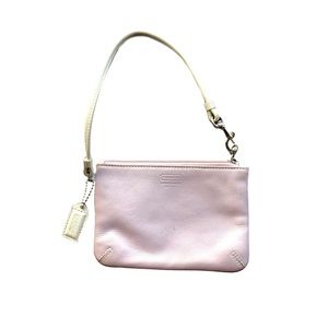 ✨💕 Coach wristlet lilac white silver 🌸✨